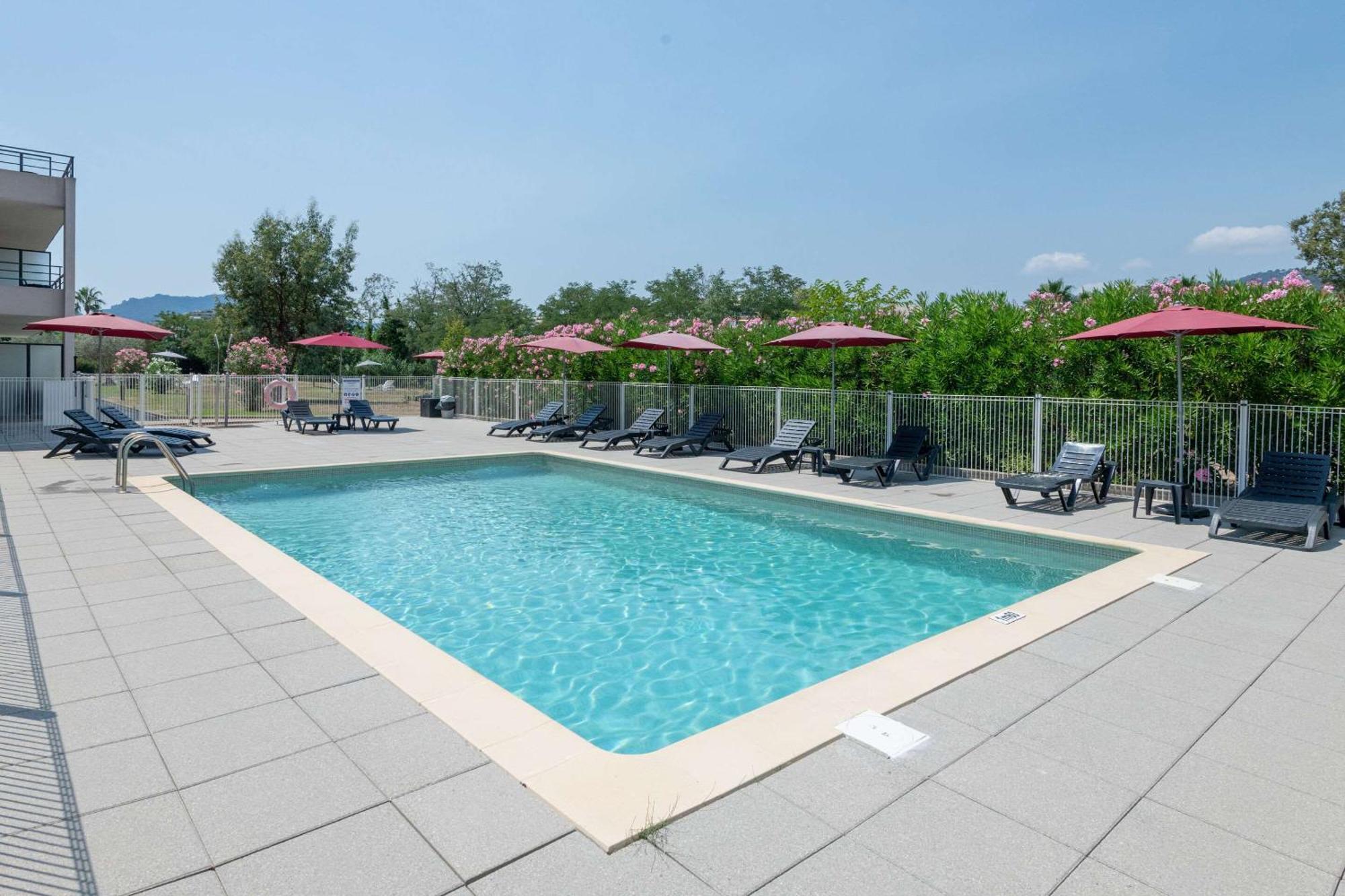 Comfort Aparthotel Cannes Mandelieu Dış mekan fotoğraf